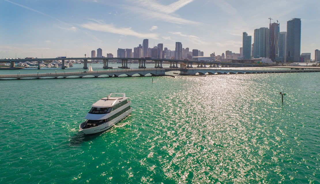 100ft Event Yacht - Miami yacht rental
