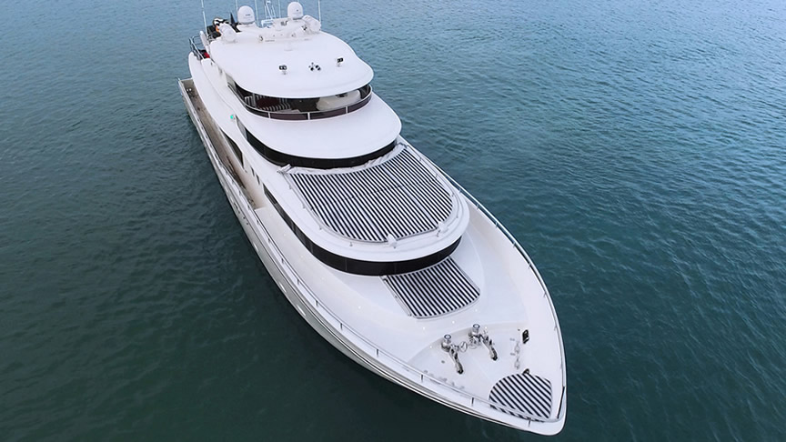 103 Azimut Johnson Yacht - Miami yacht rental