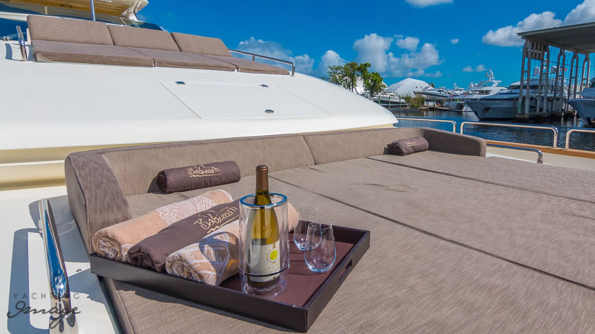 105 Azimut Mega Yacht - Miami yacht rental