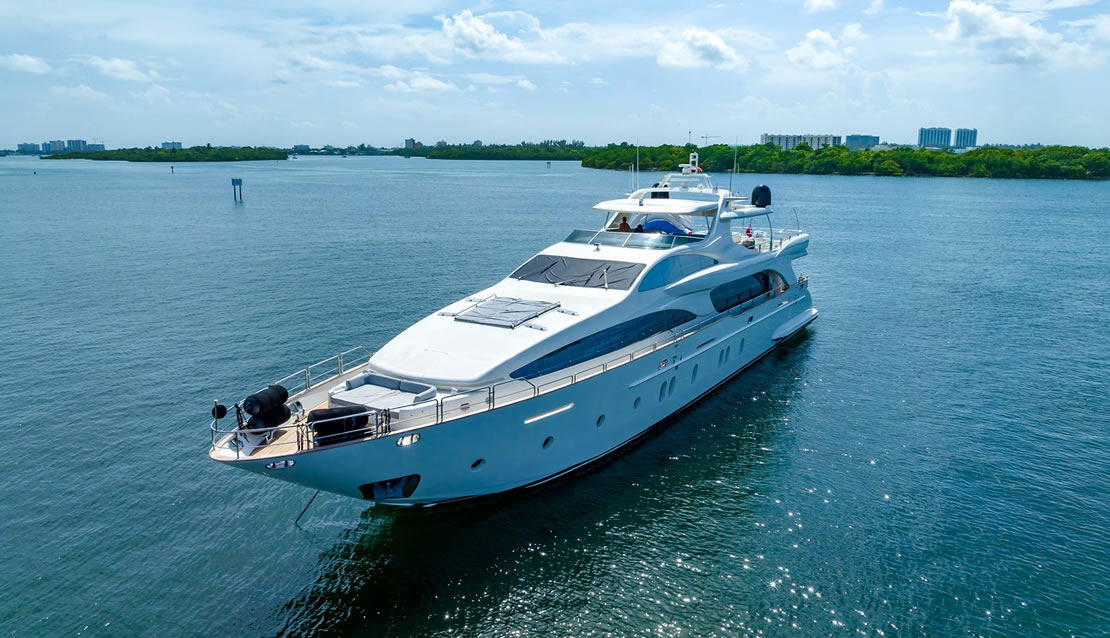 40 Larson - Miami yacht rental