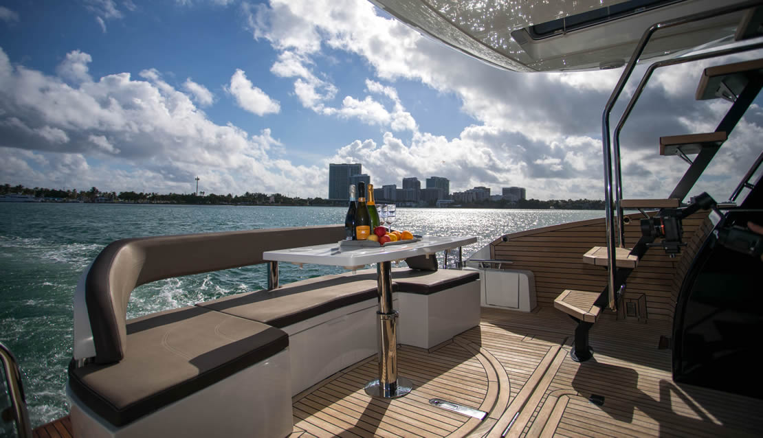 55 Sea Ray - Miami yacht rental