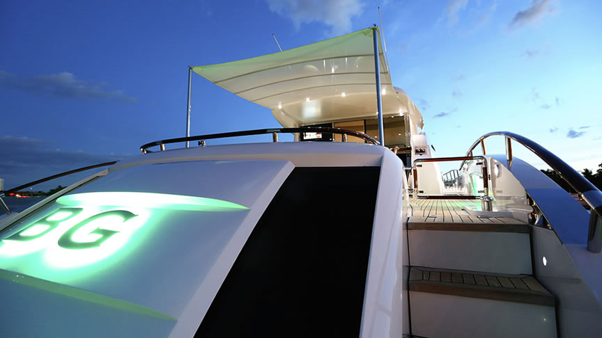 75 Lazzara LSX - Miami yacht rental