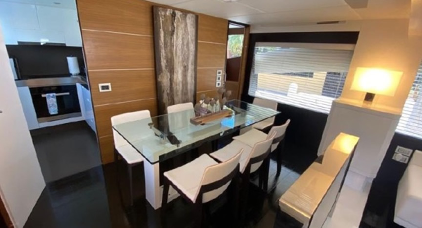 80 Astondoa Jacuzzi - Miami yacht rental