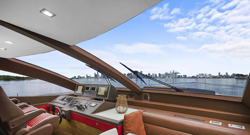 80 Astondoa Jacuzzi - Miami yacht rental