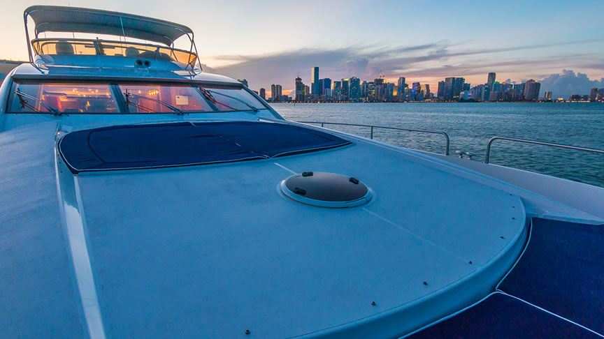 82 Sunseeker Top Gun - Miami yacht rental
