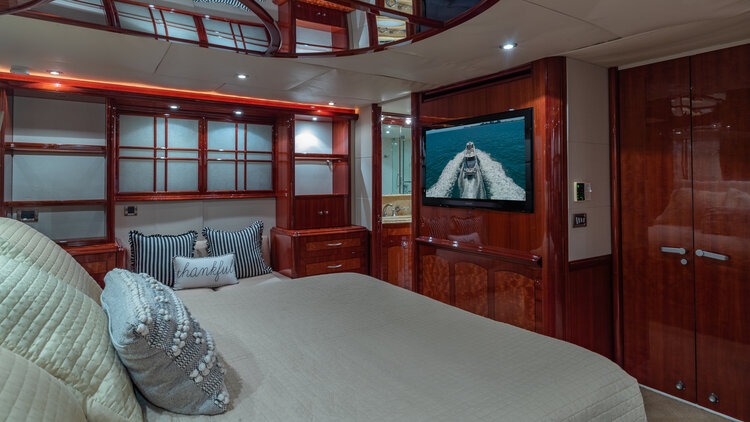 86 Lazzara - Miami yacht rental