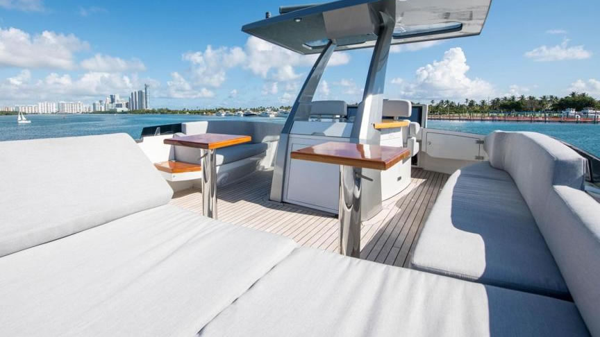 92 Lazzara Flybridge - Miami yacht rental